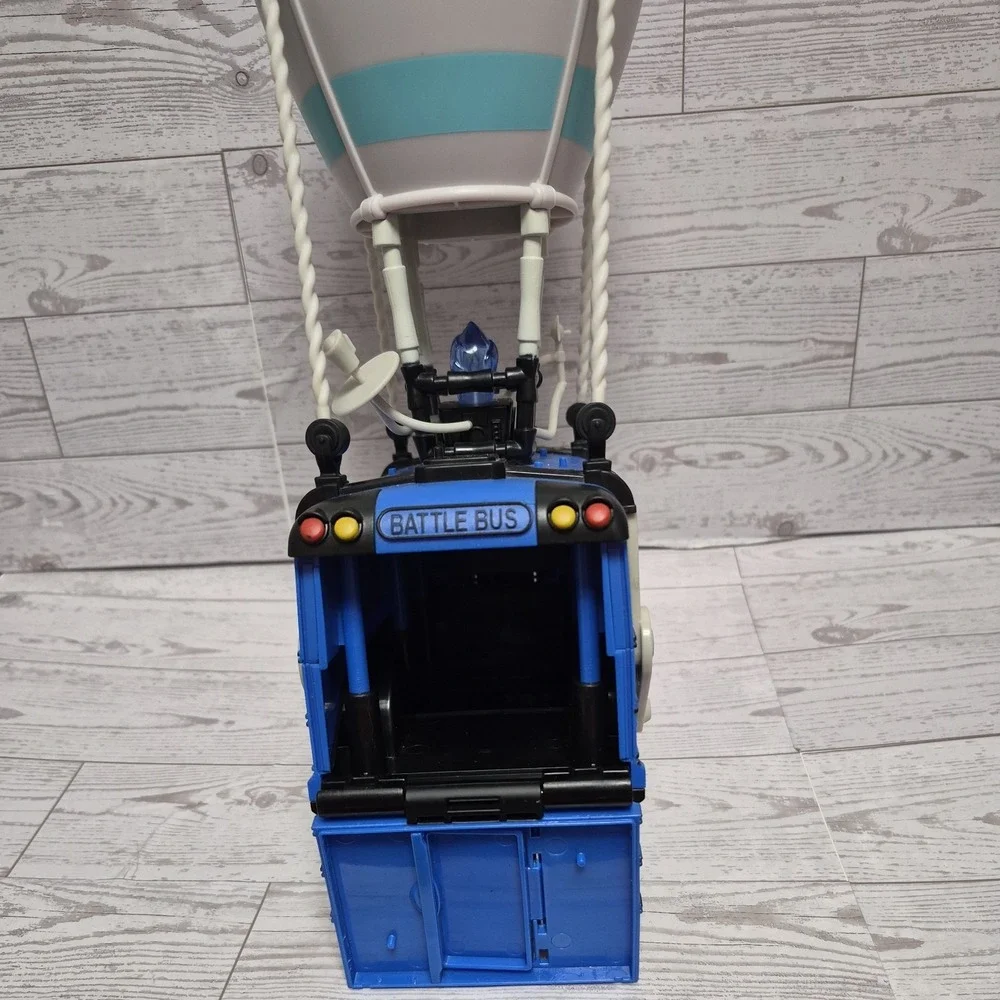 Fortnite Battle Royale Collection Battle Bus Vehicle 2018 Epic Toy not working